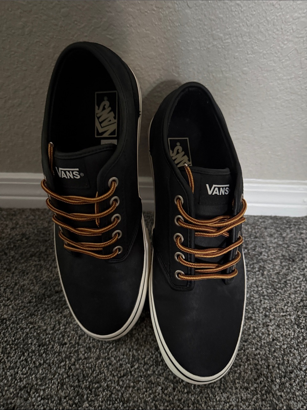 Vans Men's Black Low-Top Sneakers with Tan/Brown Laces